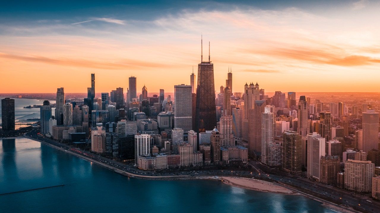 Chicago-iStock.jpg