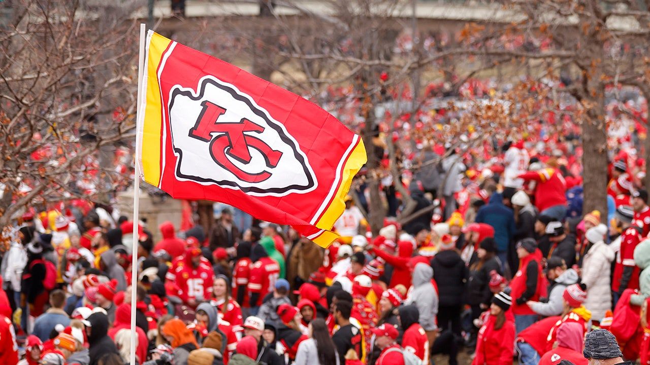 Chiefs-flag.jpg