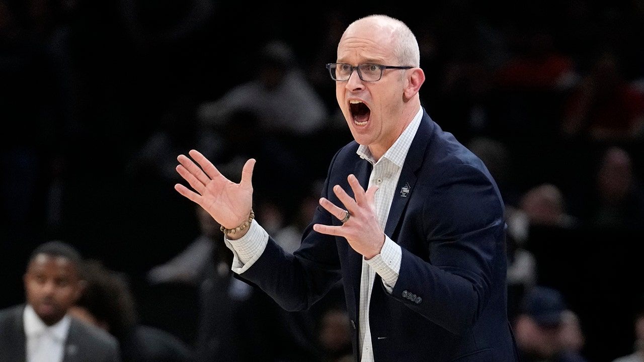 Dan-Hurley4.jpg