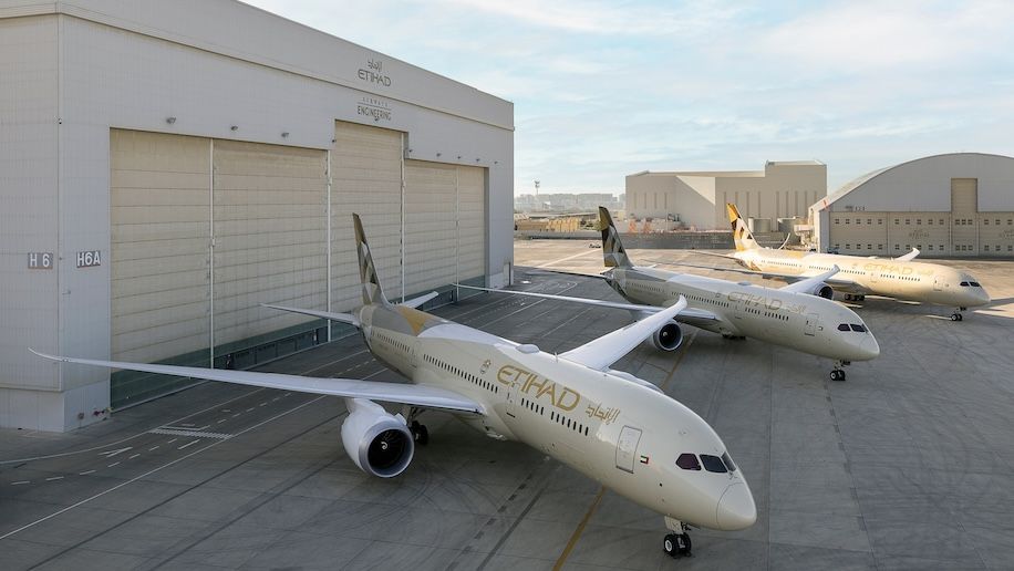 Etihad-Airways-latest-787s-hi-res.jpg