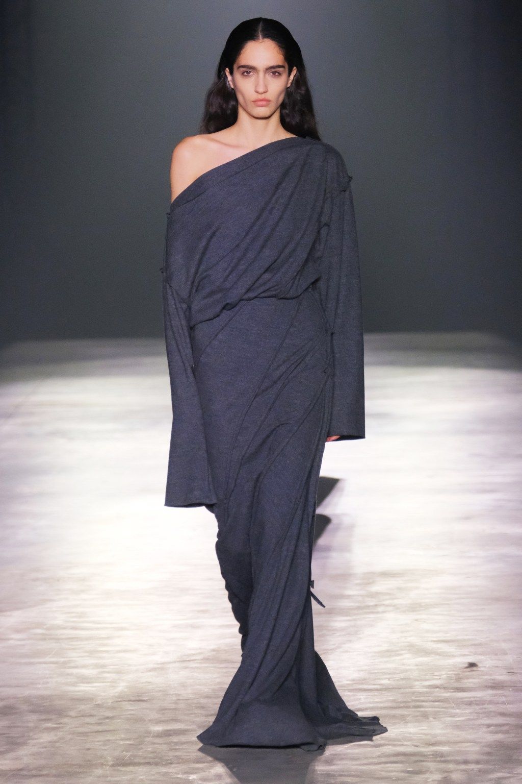 Jason_Wu-RTW-f24-RB-001_128360.jpg