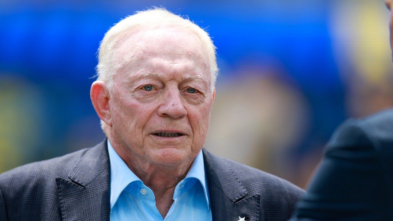 Jerry-Jones3.jpg