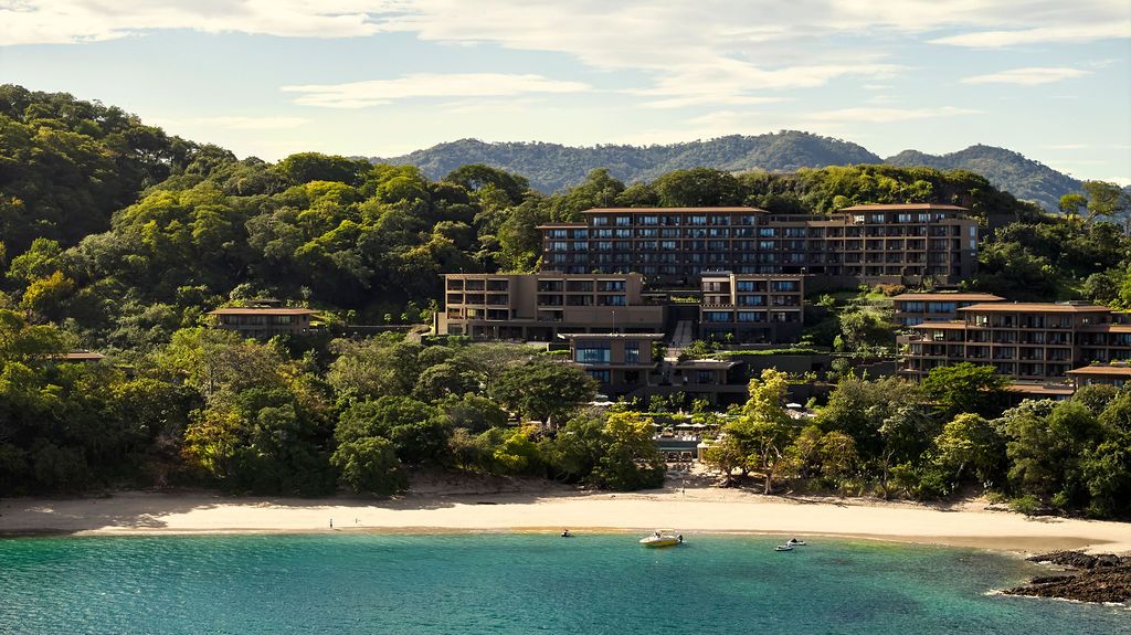 LIRGU_LIFESTYLE_AERIAL_RESORT_BEACH.jpg