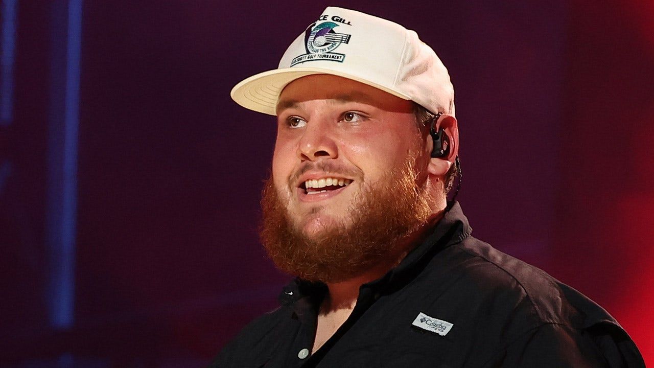 Luke-Combs.jpg