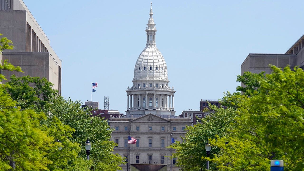 Michigan-Capitol.jpg