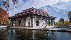 Mughal-Heritage-Building-in-Lahore-300x169.jpg