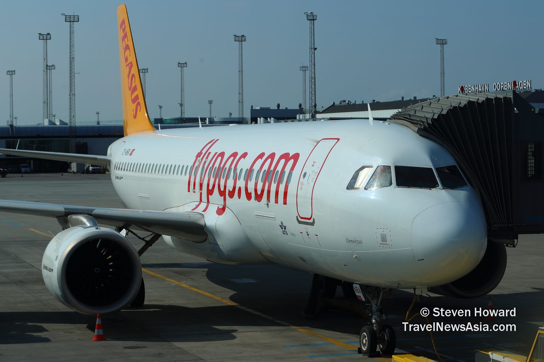 PegasusAirlinesA320neorTCNBA_9199.jpg