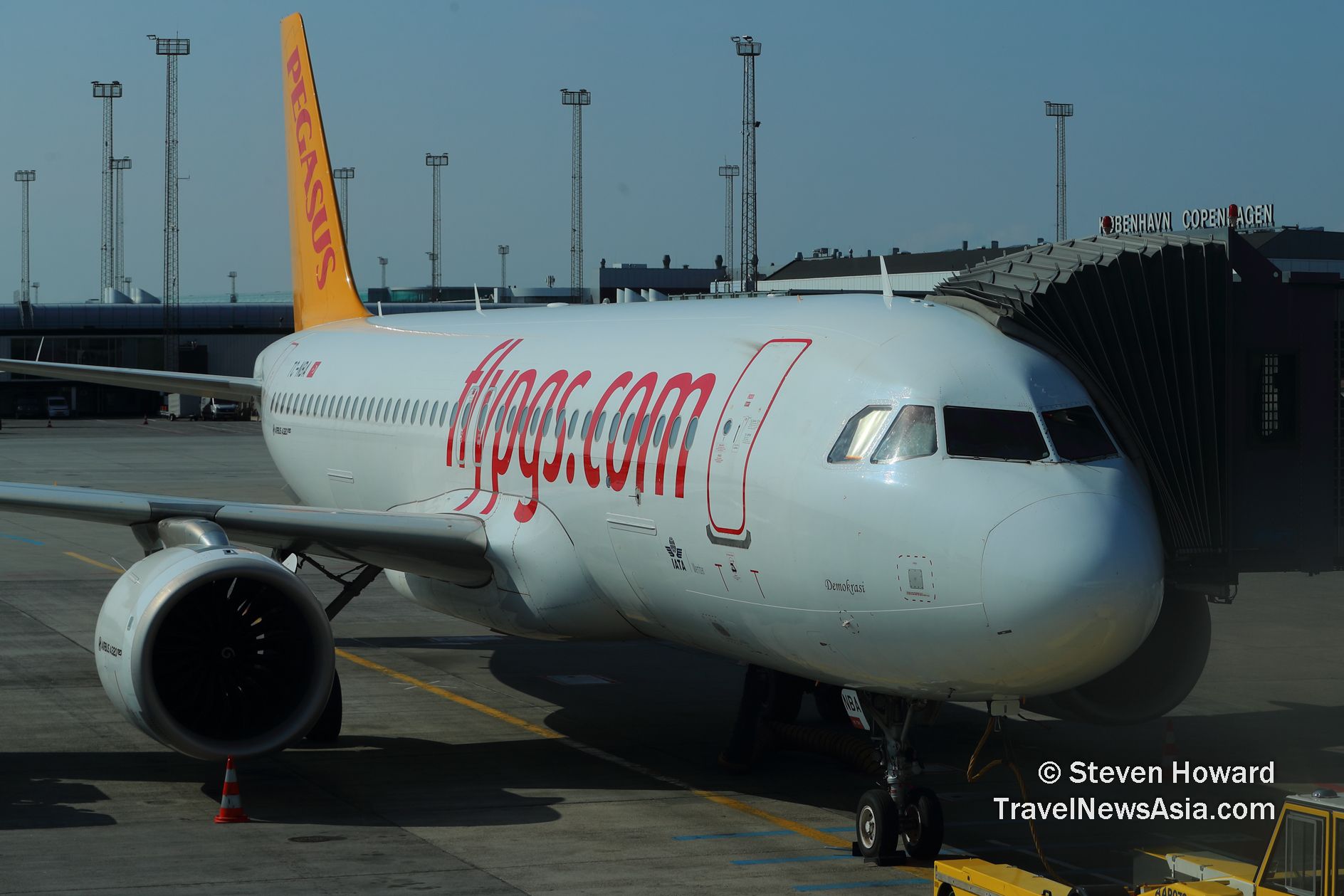 PegasusAirlinesA320neorTCNBA_9204.jpg