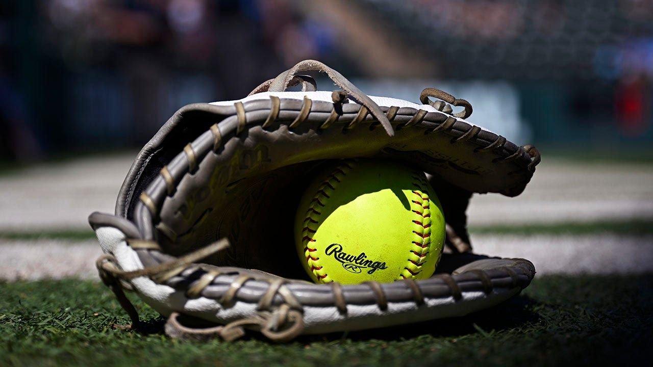 Softball-glove.jpg