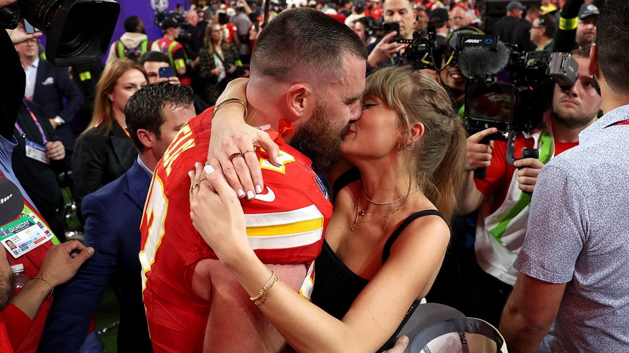 Travis-Kelce-Taylor-Swift.jpg