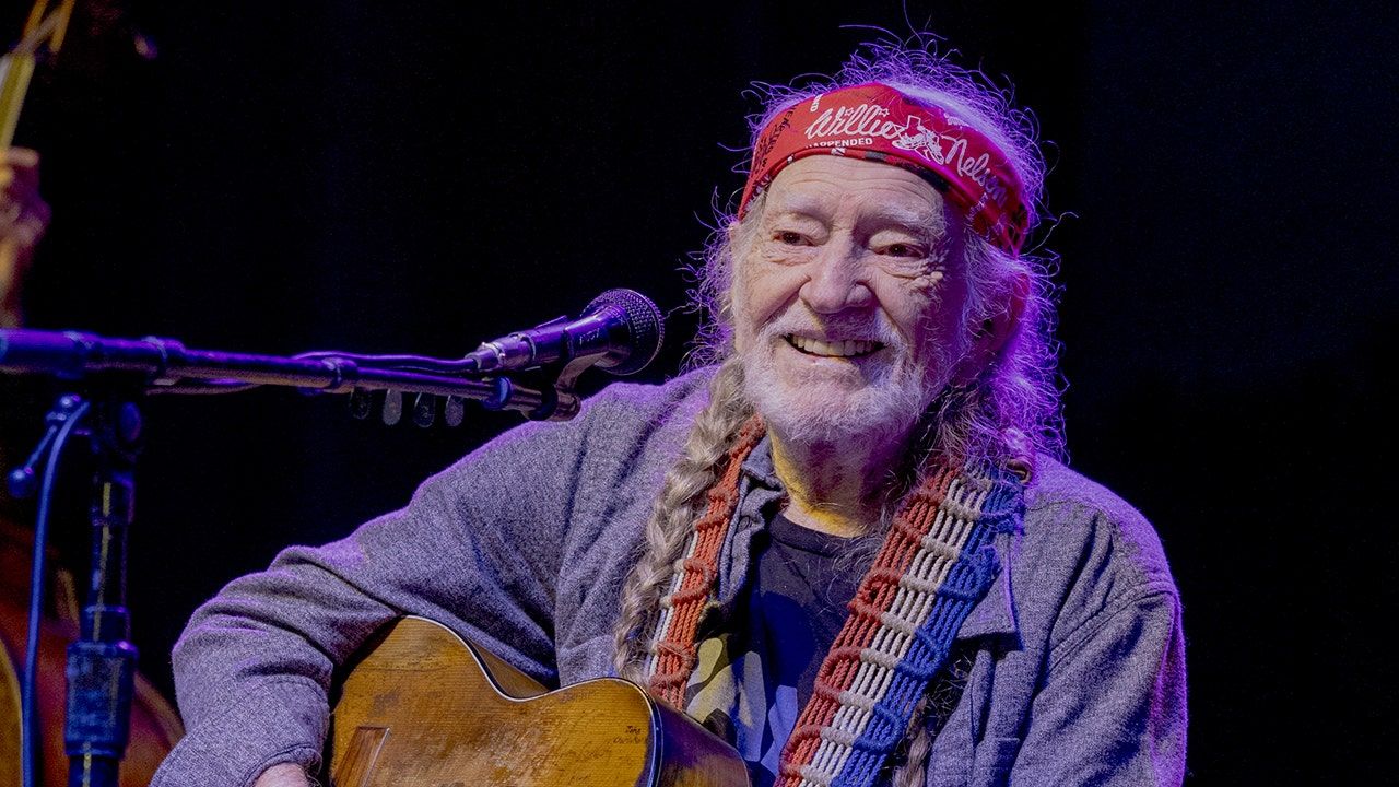 WillieNelson.jpg