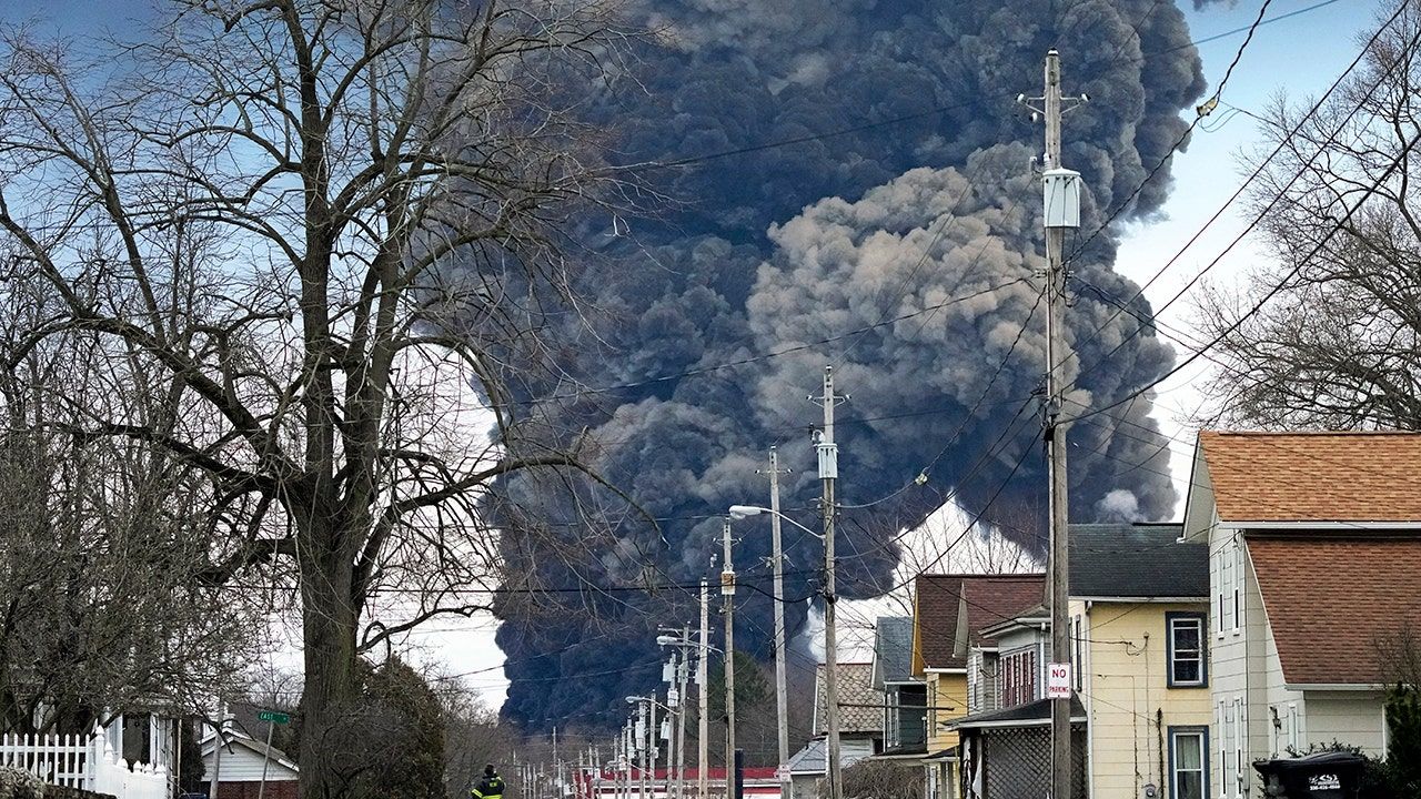 a23e8a39-Train-Derailment-Ohio.jpg