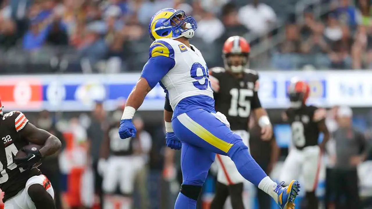 aaron-donald-2.jpg