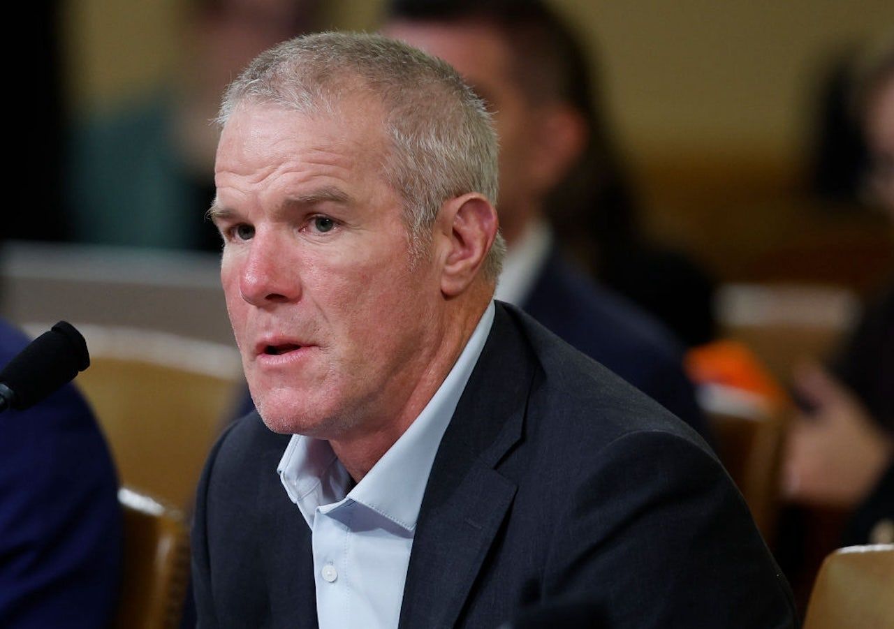 brett-favre-testifying.jpg