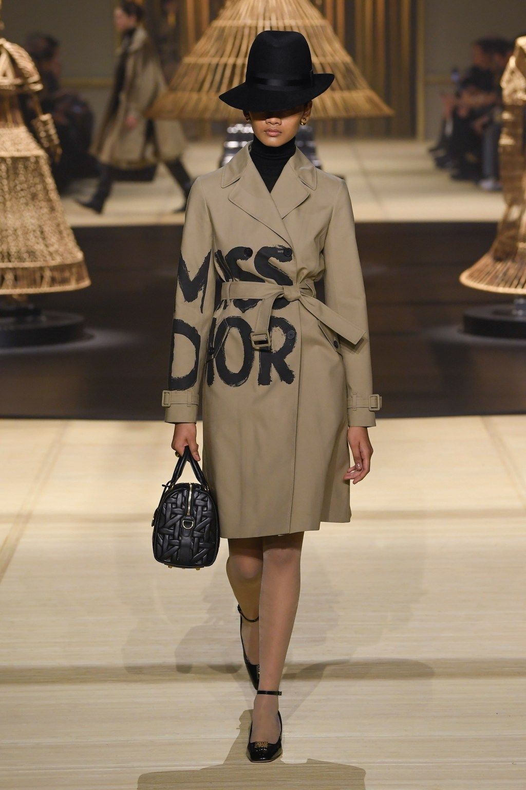 dior-fall-2024-ready-to-wear-3_8c6eca.jpg