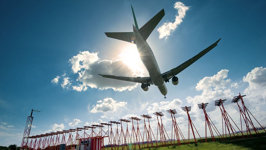 heathrow-aircaft-landing.jpg