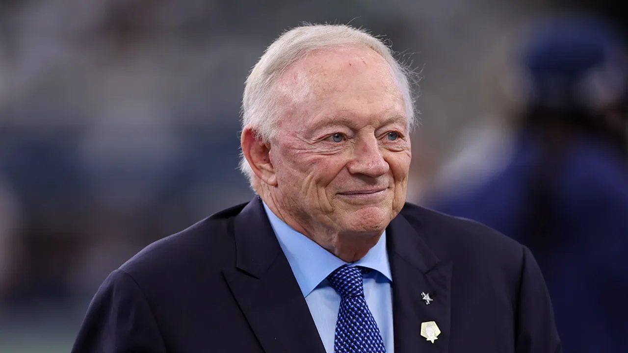 jerry-jones-parsons-assess.jpg