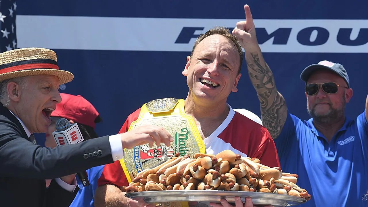 joey-chestnut-7426.jpg