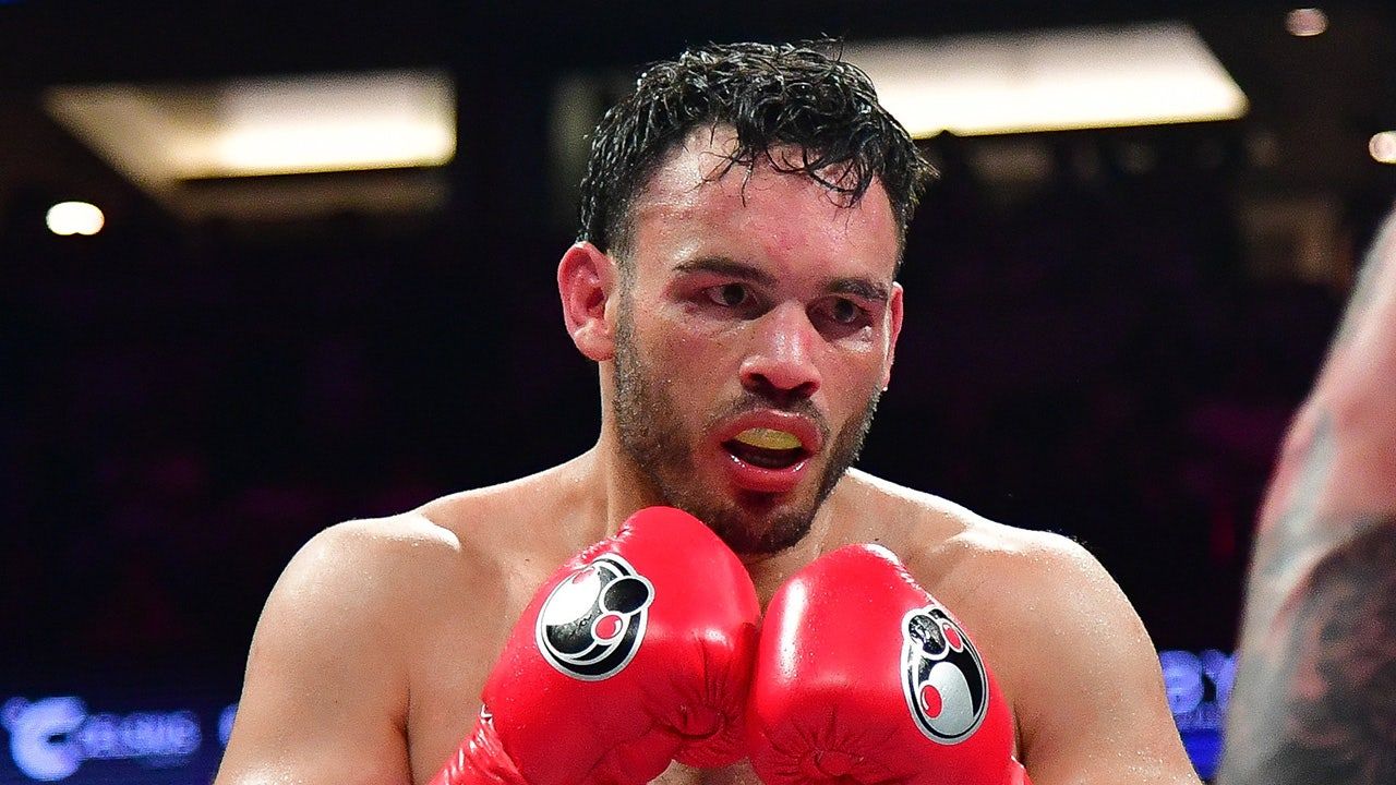 julio-cesar-chavez-jr-boxing.jpg
