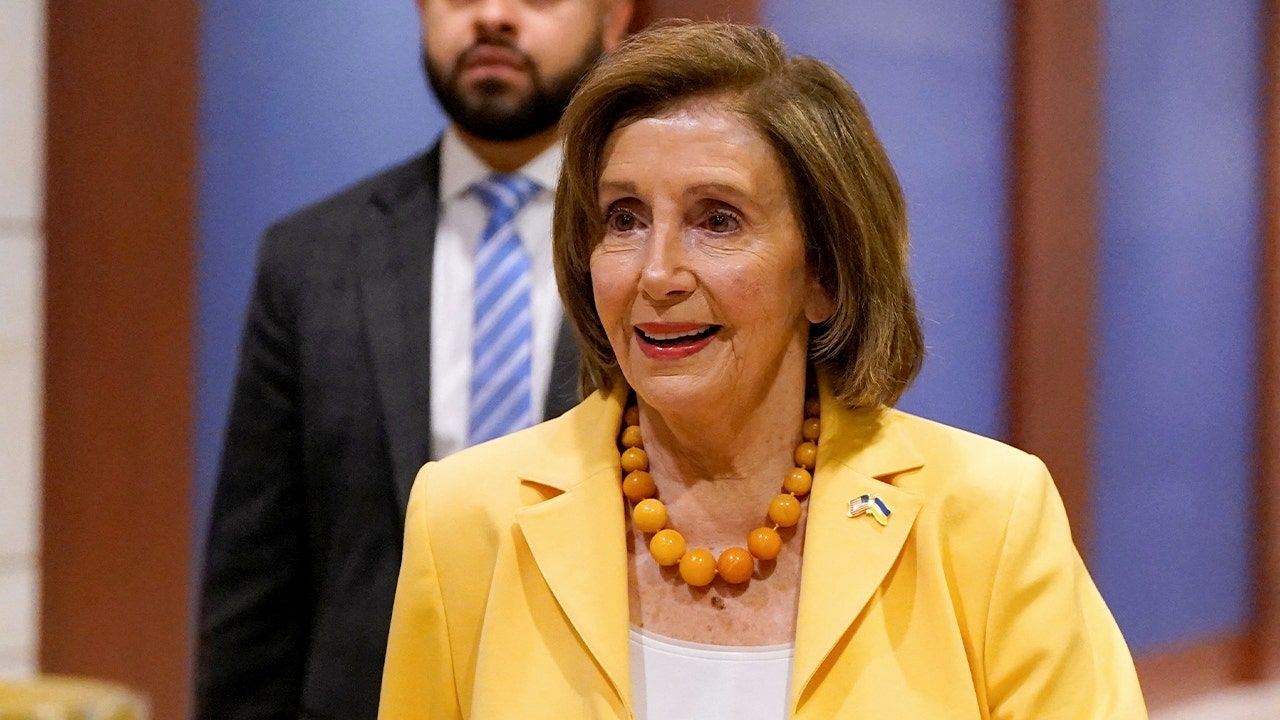 nancy-pelosi-yellow.jpg