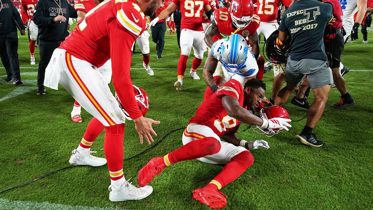 nfl-chiefs-lions-fight-101225-1.jpg
