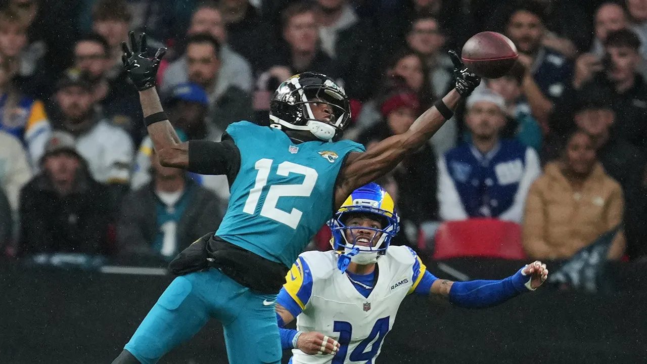 nfl-jaguars-travis-hunter-101925-2.jpg