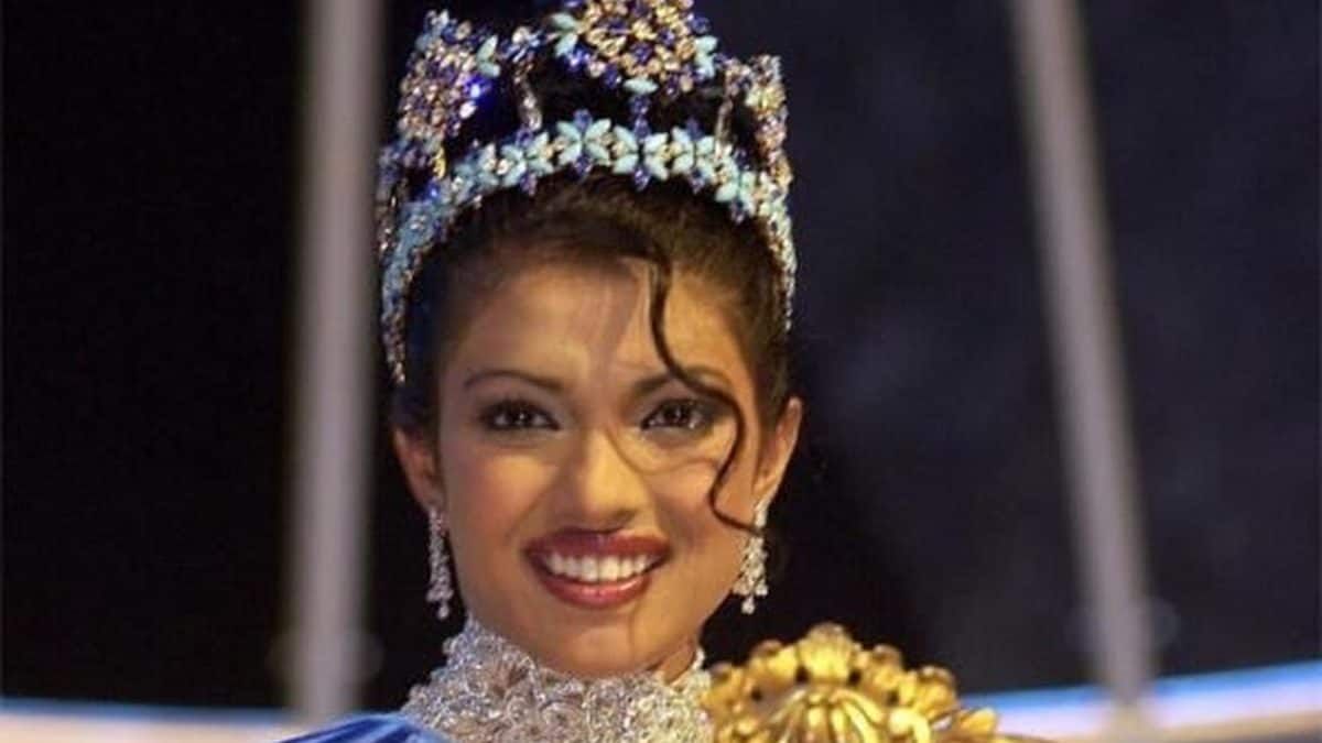 on-this-day-priyanka-chopra-miss-world-2000-2023-11-55943b1373fbd97330fc96a16bbcc5e4-16x9.jpg