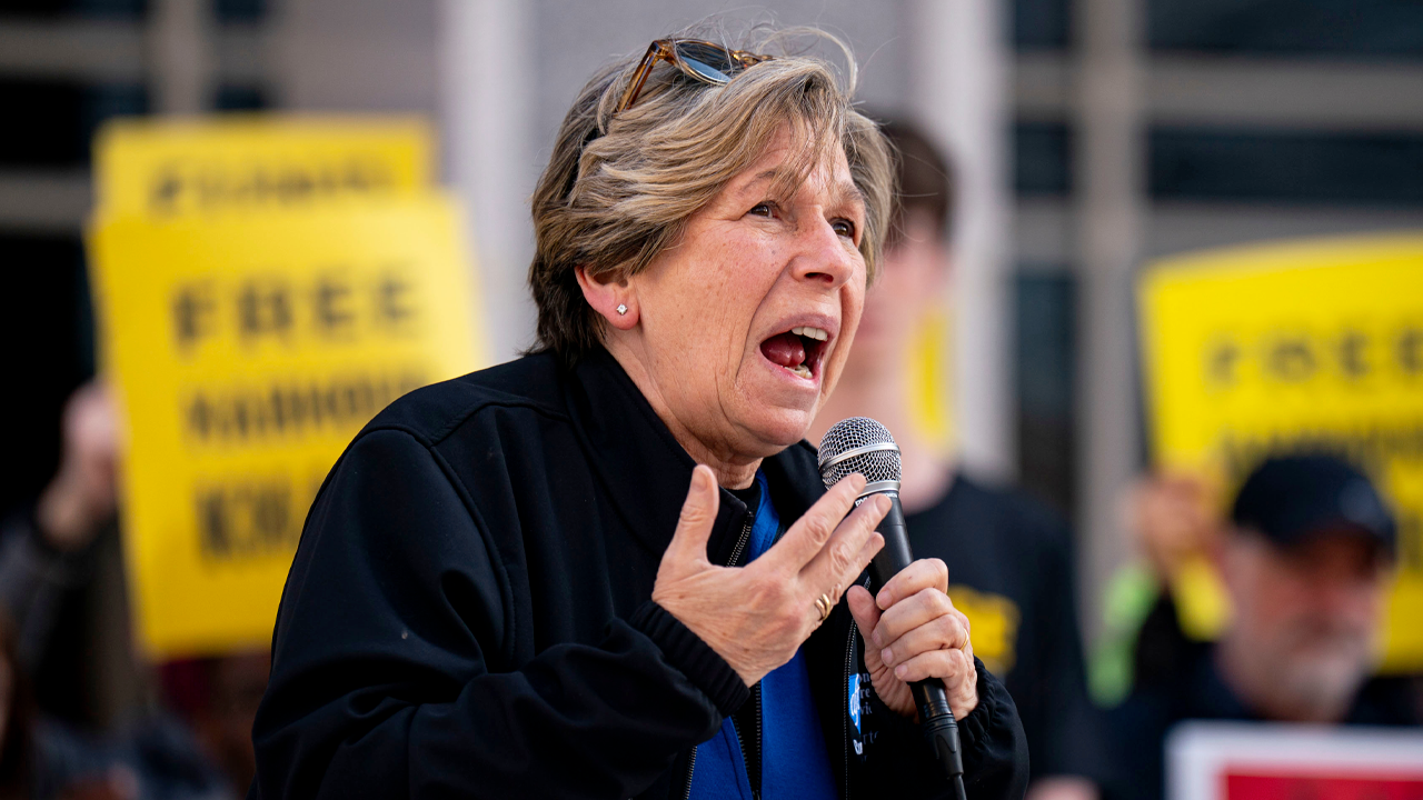 randi-weingarten-speaks-at-event.png