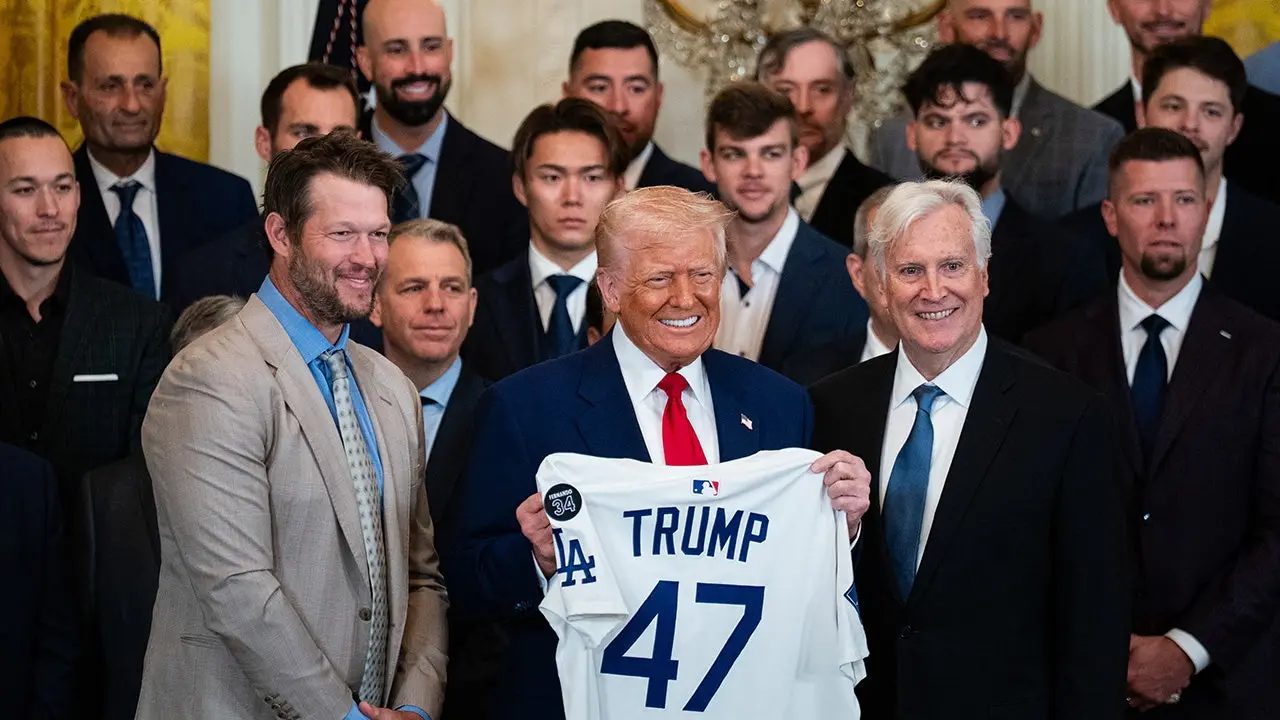 trump-dodgers-7926.jpg