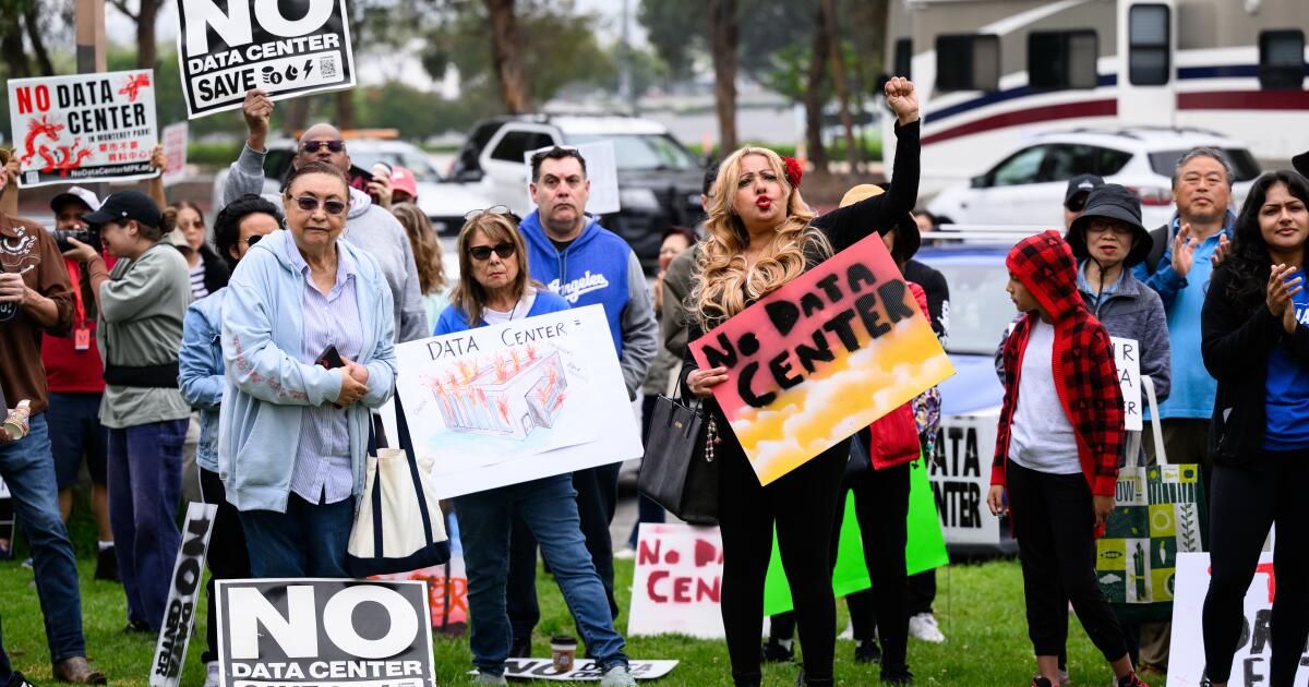 urlhttps3A2F2Fcalifornia-times-brightspot.s3.amazonaws.com2F022F3f2F4417faa540b897baf68e603c.jpeg