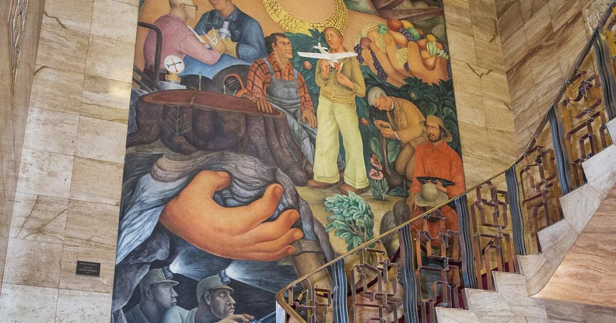 urlhttps3A2F2Fcalifornia-times-brightspot.s3.amazonaws.com2F1a2Fcc2F4cec57ae4100a2a7a5c7a04e4d1b2Fla-me-diego-rivera-mural-sf-02.jpg