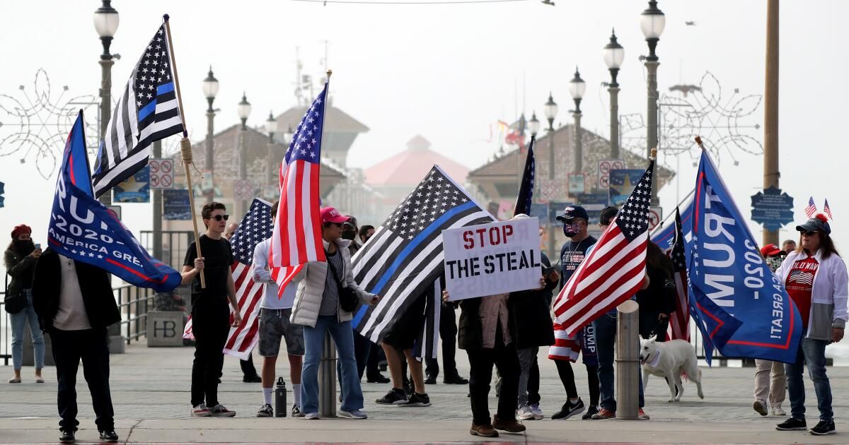 urlhttps3A2F2Fcalifornia-times-brightspot.s3.amazonaws.com2F252Fb12F6b8af80b447ab7c85dca84bd734c2Ftn-dpt-me-hb-protesters-election-20210106-3.jpg