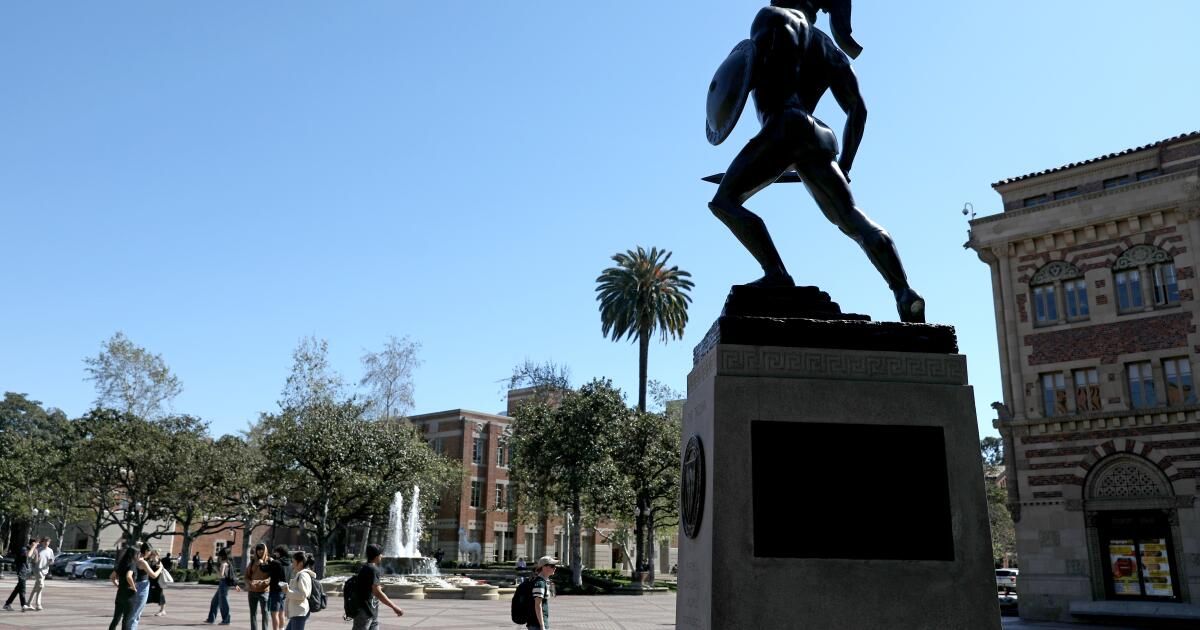 urlhttps3A2F2Fcalifornia-times-brightspot.s3.amazonaws.com2F4e2Fb42Fabdceb054f23803b49d9d19c.jpeg