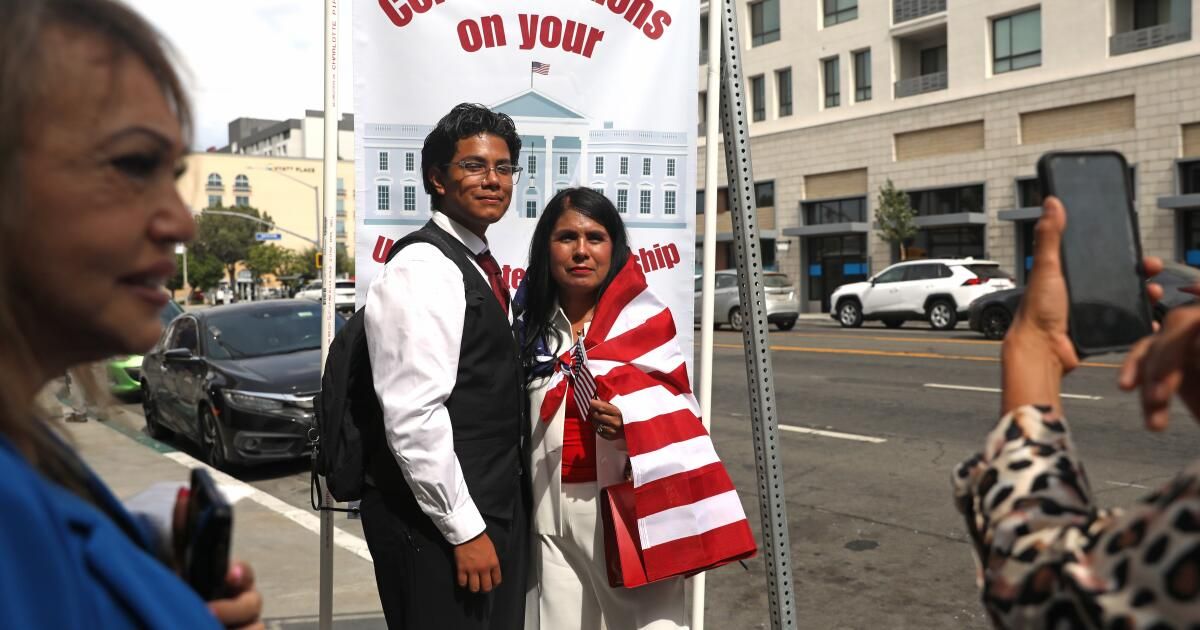 urlhttps3A2F2Fcalifornia-times-brightspot.s3.amazonaws.com2Fb02F2c2Fbd4a40f44005917a0957067a.jpeg