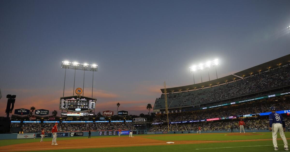 urlhttps3A2F2Fcalifornia-times-brightspot.s3.amazonaws.com2Fd62F422F0f8e1c1848669d38d69c3fa9.jpeg