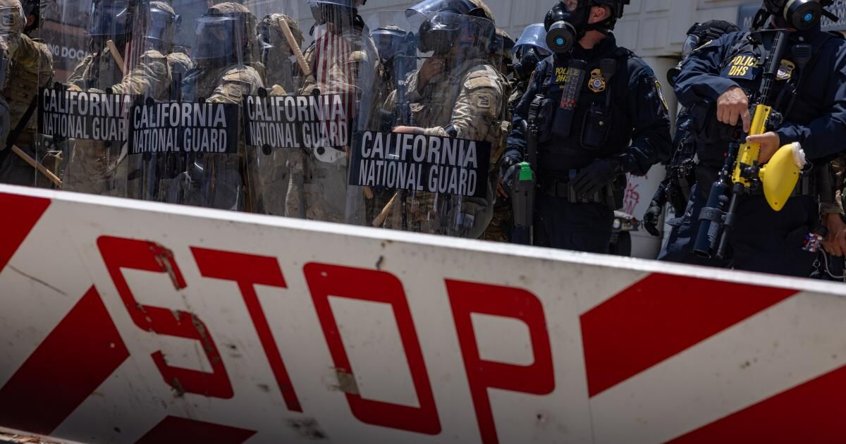 urlhttps3A2F2Fcalifornia-times-brightspot.s3.amazonaws.com2Fed2F0c2Fd07fb71742dbb60d50d2f70f.jpeg
